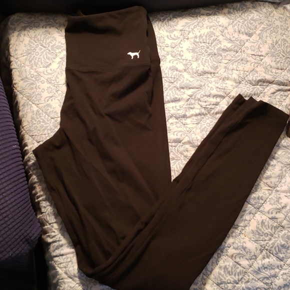 PINK Victoria's Secret Pants - Pink yoga leggings